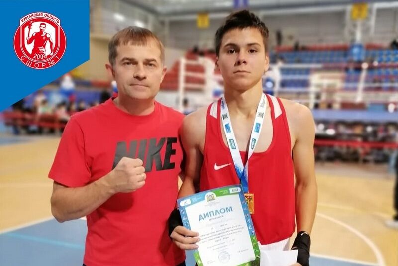 Курганские боксеры привезли пять медалей с турнира в Сургуте