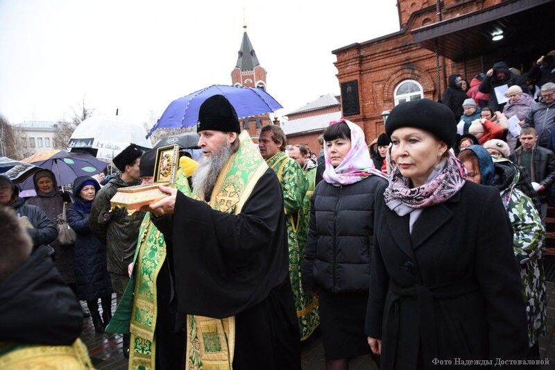 В Кургане крестный ход с мощами Сергия Радонежского объединил сотни верующих