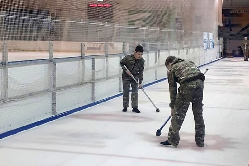 Для курганских кадет прошел турнир по керлингу