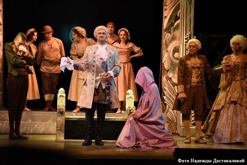 Моцарт и Россини в современной обработке: на курганской сцене поставили «Женитьбу Фигаро»