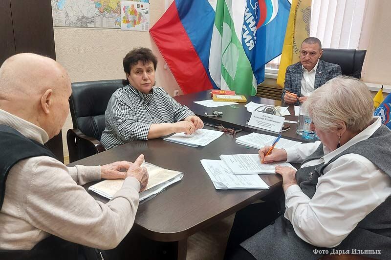 Курганцы задали вопросы депутату Госдумы Александру Ильтякову