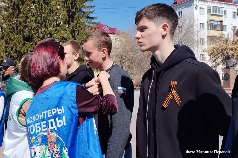 В Кургане началась акция «Георгиевская ленточка»