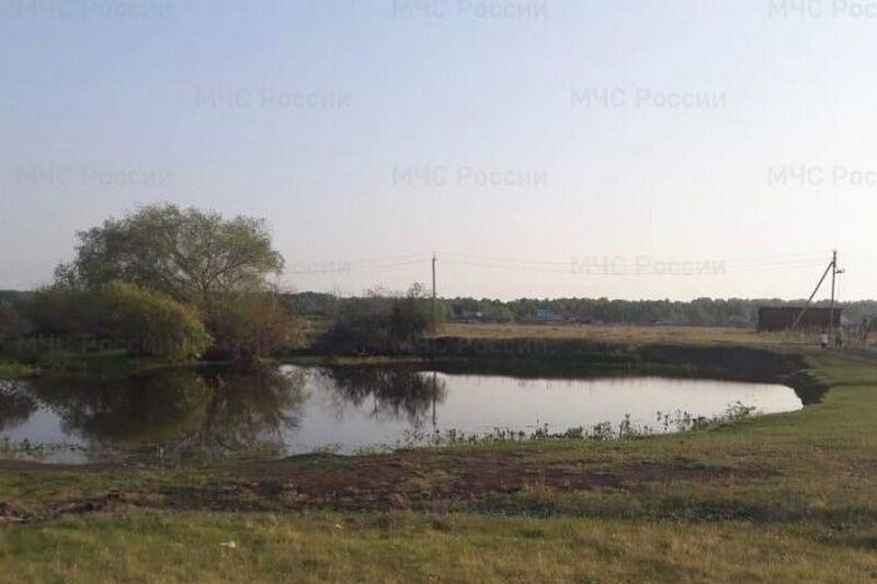 В Курганской области мужчина спас тонувшего ребенка