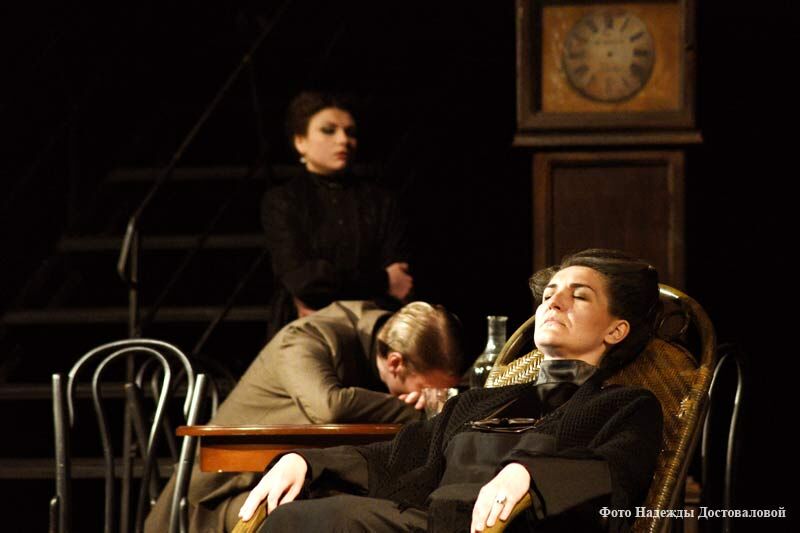 Березниковский драмтеатр показал в Кургане свою версию «Вассы»