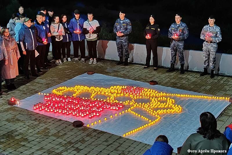 В Кургане прошла акция «Огненные картины войны»