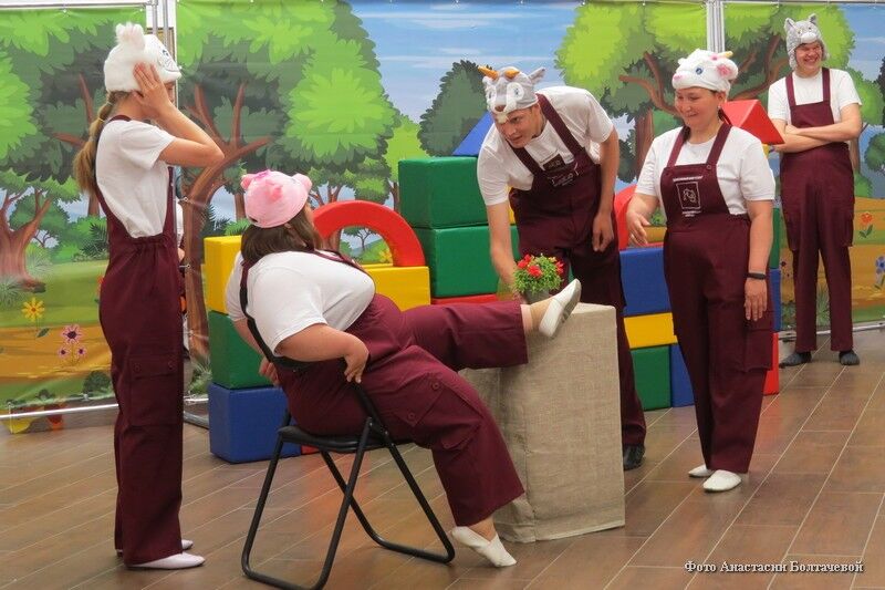 В Кургане прошла премьера инклюзивного спектакля