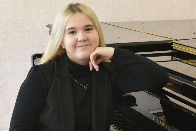 Курганская пианистка стала лауреатом Областной молодежной премии