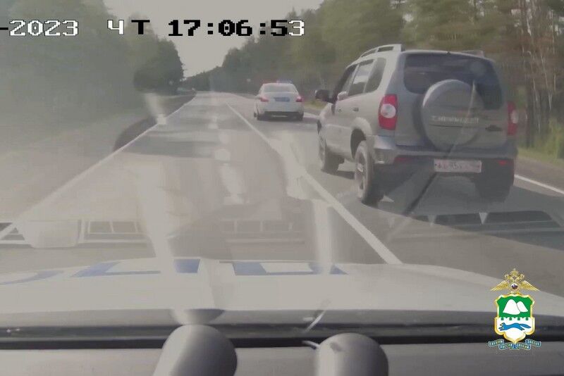 В Кургане полицейские стреляли по колесам машины с пьяным водителем за рулем