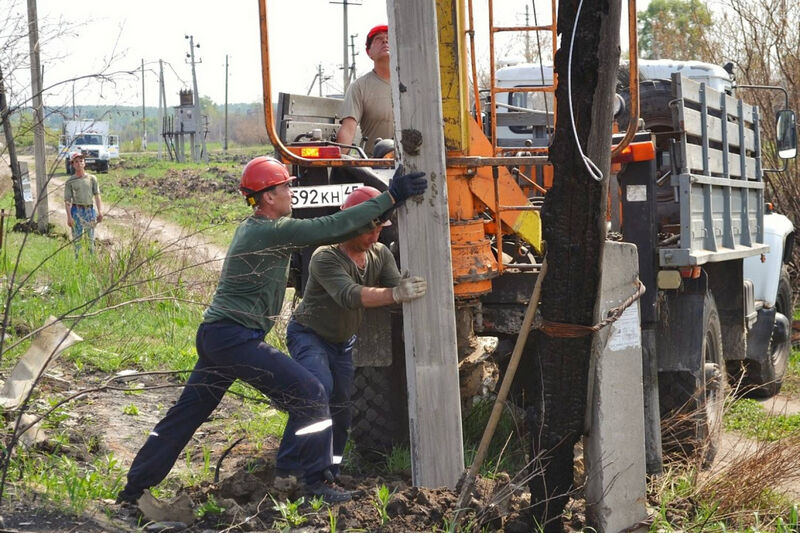 В Кургане продолжают восстанавливать электроснабжение СНТ после паводка