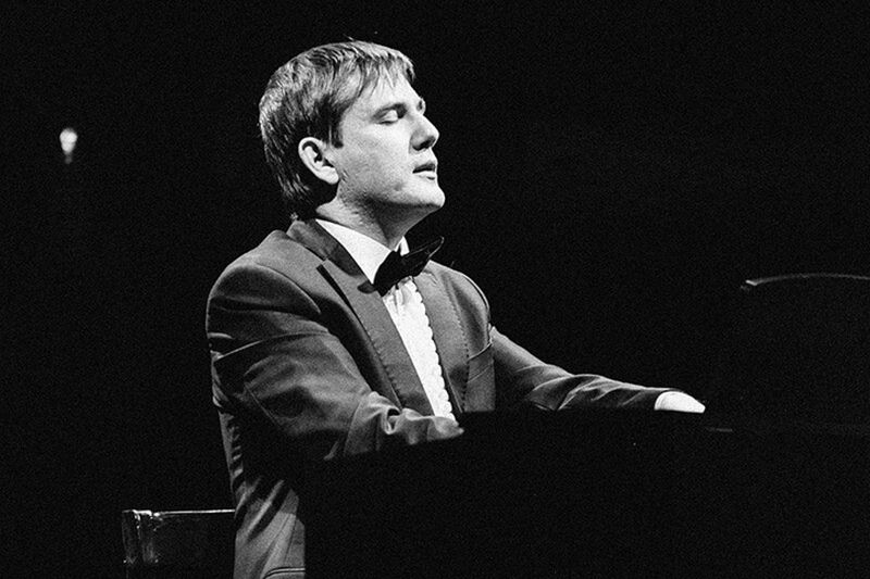 В Кургане прозвучат рок-хиты на пианино