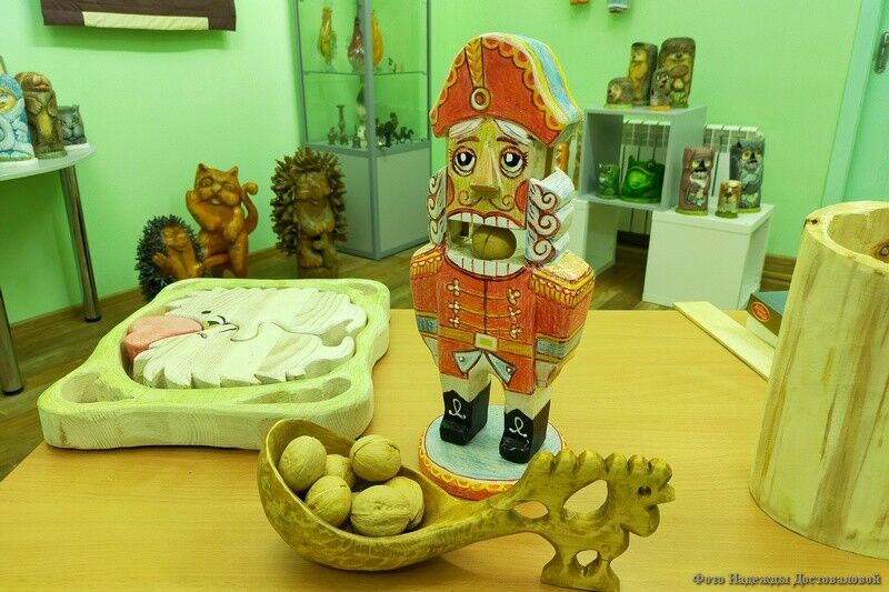 В Кургане выставку игрушек из живого дерева продлили до 31 августа