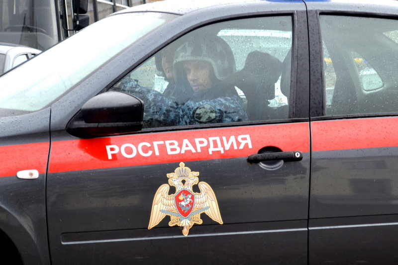 В Курганской области росгвардейцы задержали мошенника, который обманул пенсионерку