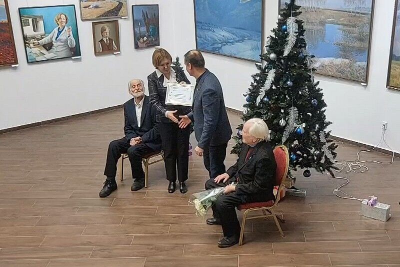 Зауральские писатели и художники могут получить гранты имени Потанина и Травникова