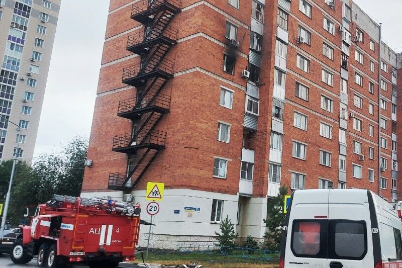 Пожар в курганском микрорайоне Шевелевка