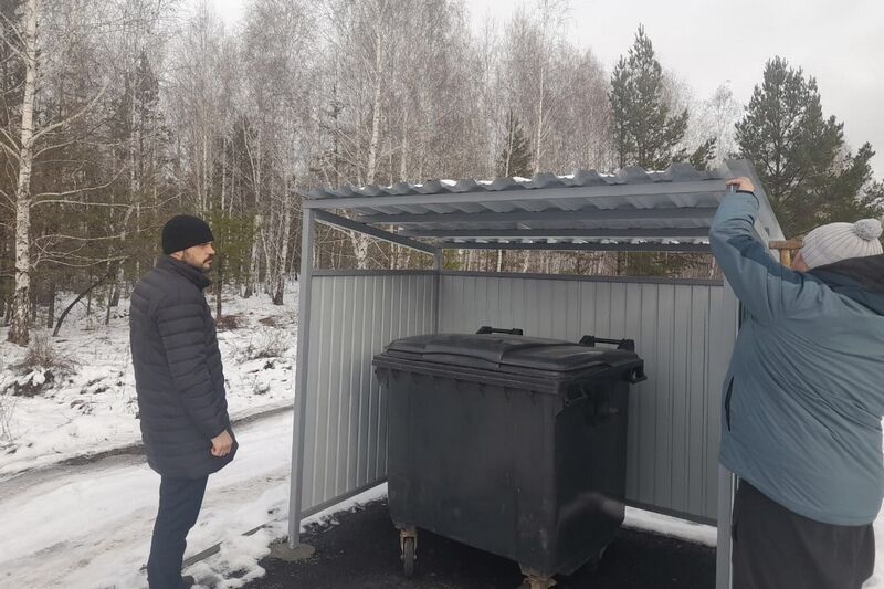 В курганском частном секторе устанавливают новые контейнерные площадки