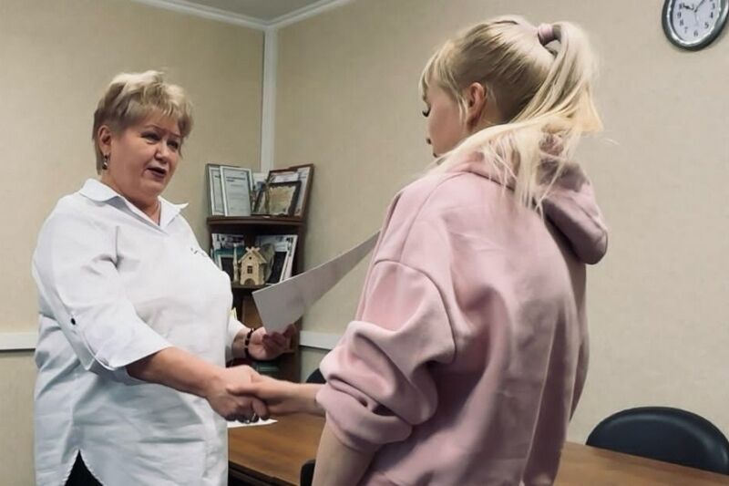 В Зауралье вручили восемь первых жилищных сертификатов детям-сиротам