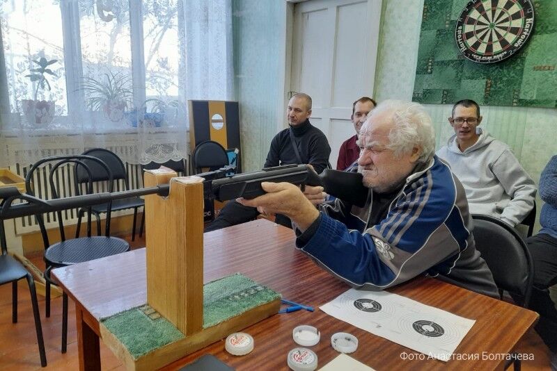 В Кургане прошли соревнования по стрельбе среди людей с ограниченными возможностями здоровья