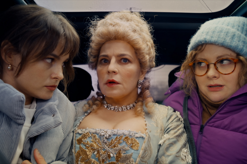 «Шальная императрица», «Праздники» и «Ландыши»: что смотрели зауральцы в новогодние каникулы