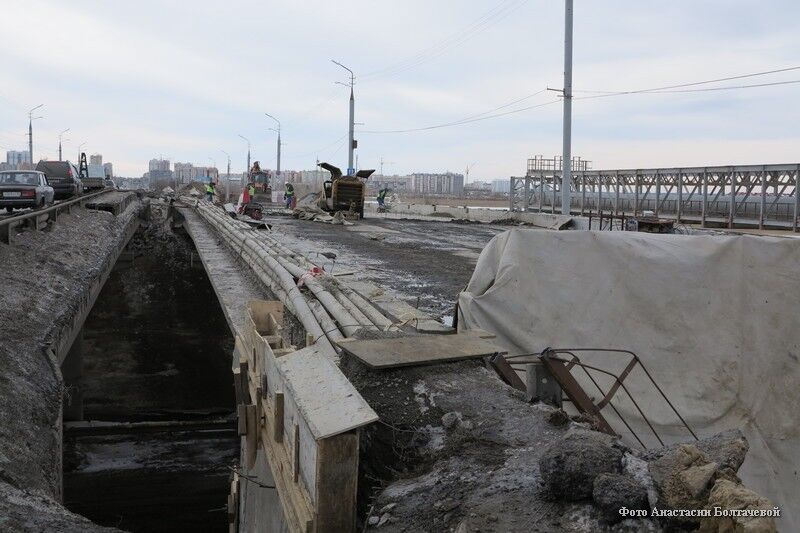 В Кургане продолжают ремонтировать мосты и путепроводы