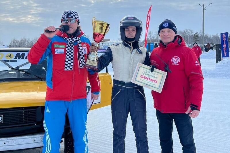 В Кургане прошли соревнования по трековым гонкам