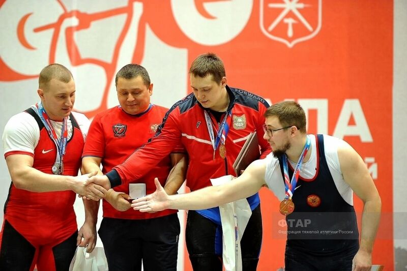 Зауральские тяжелоатлеты привезли медали с Кубка России