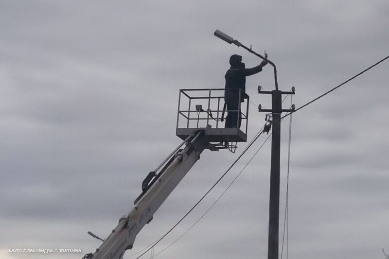 В Кургане реконструируют линию наружного освещения в микрорайоне Утяк