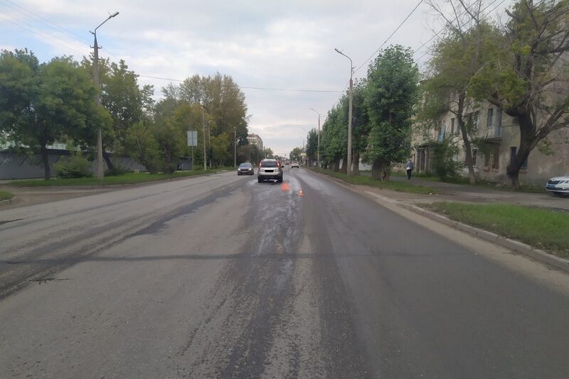 В Кургане 9-летний мальчик попал под колеса, перебегая дорогу