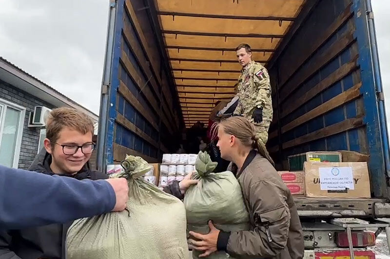 Третья фура с гуманитарной помощью для курян отправилась из Кургана