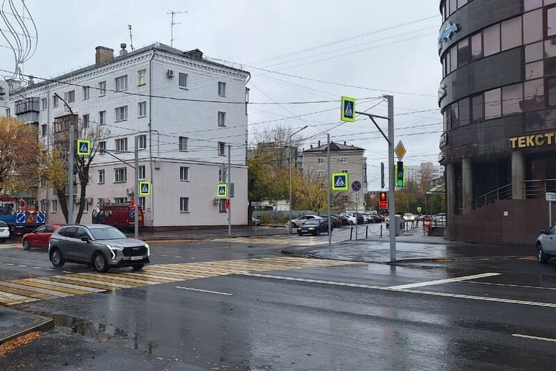 В Кургане установлен новый светофор на перекрестке Тобольной и К. Мяготина