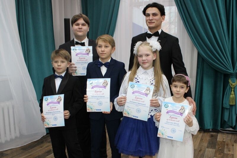 Курганские культурные учреждения начали отмечать День матери