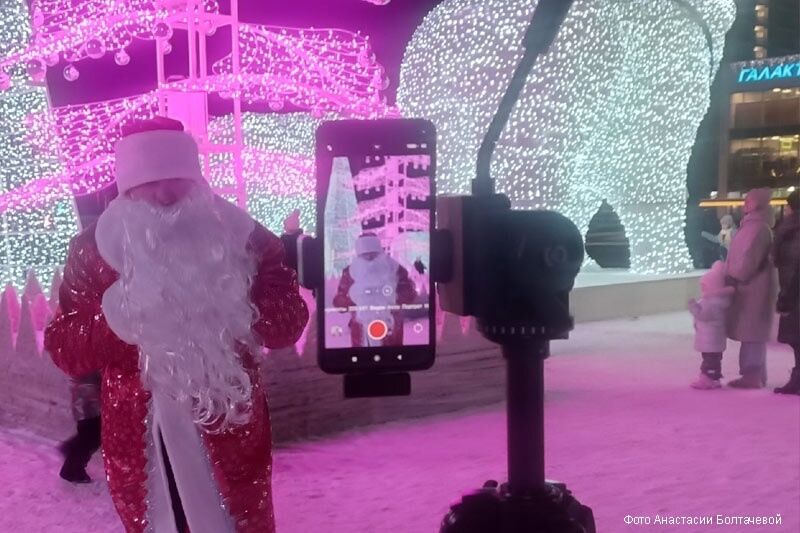 Рабочие будни Деда Мороза