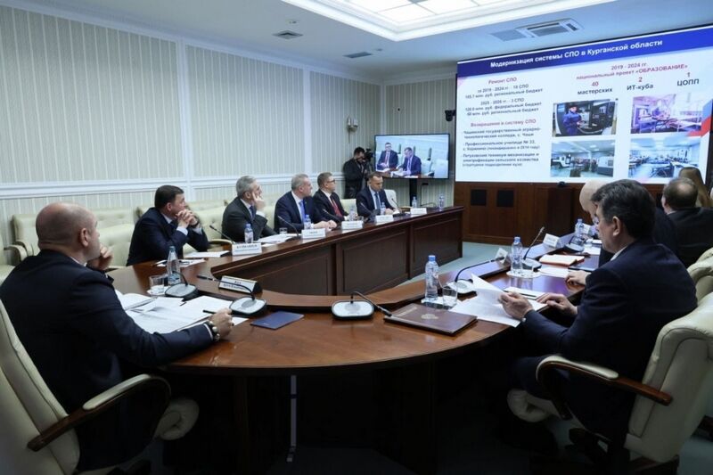 Курганский губернатор сообщил полпреду Президента о развитии в регионе среднего профессионального образования