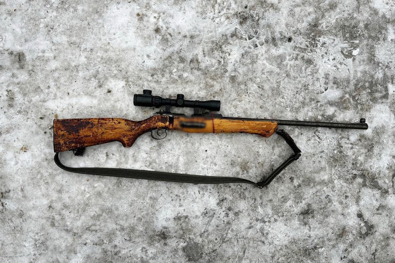 Судимый зауралец незаконно хранил винтовку с патронами