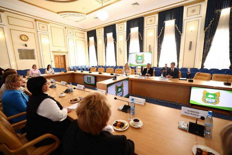 Курганские и краснодонские педагоги обменялись опытом