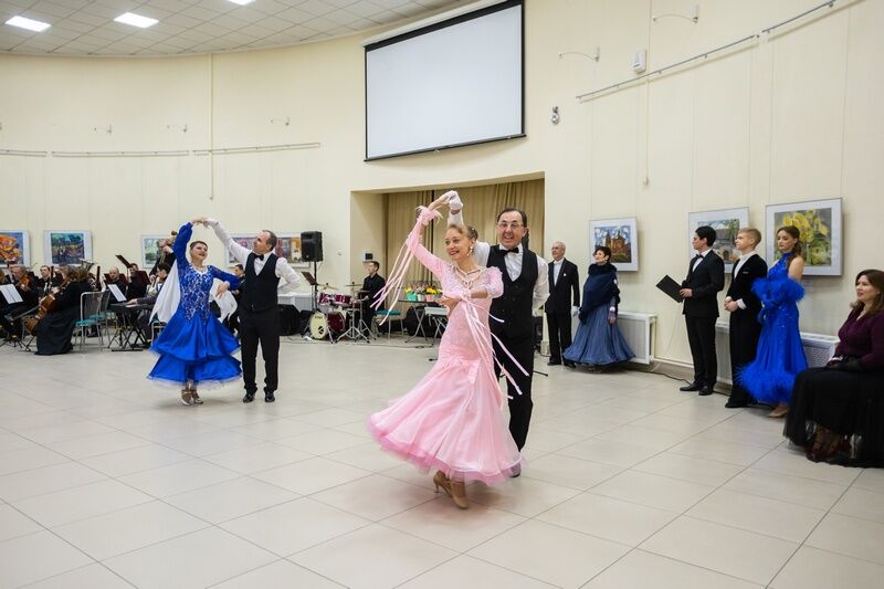 В Кургане живут распорядители балов