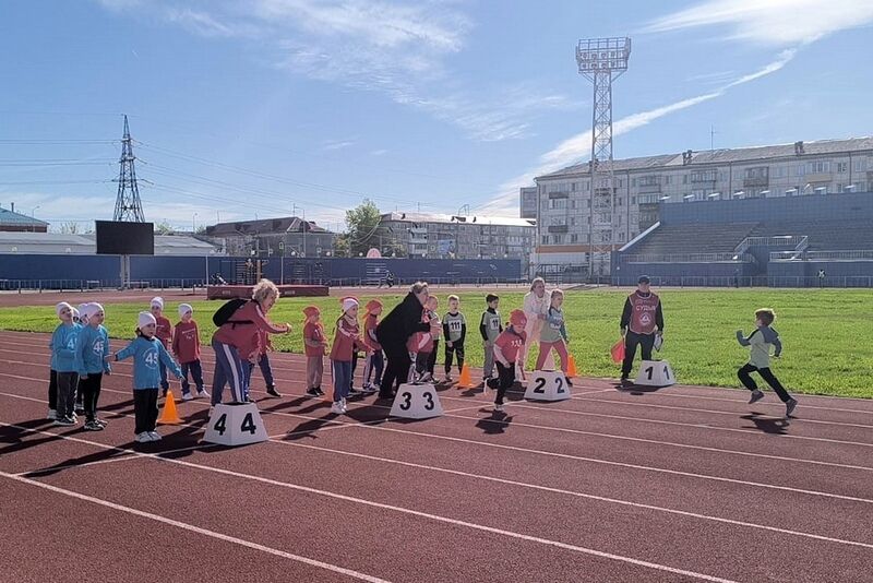 Курганские школьники и детсадовцы пробежали эстафету