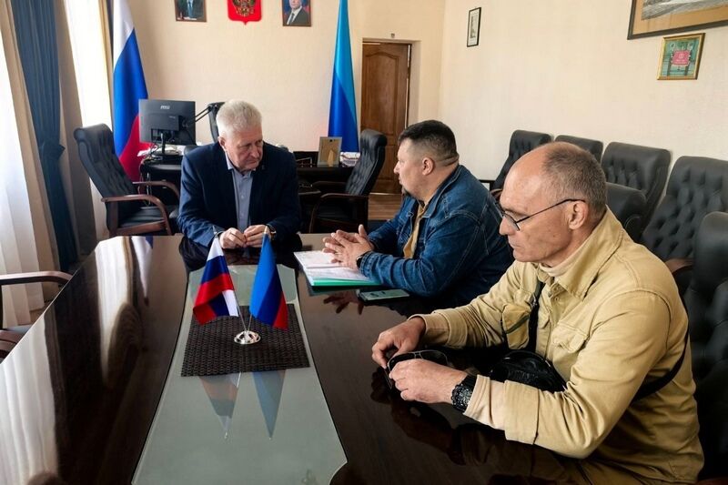 Курганцы привезли в Краснодон ЛНР оборудование для молодежного центра