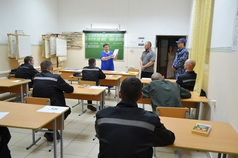 Осужденные в курганских колониях сдали выпускные экзамены в школах