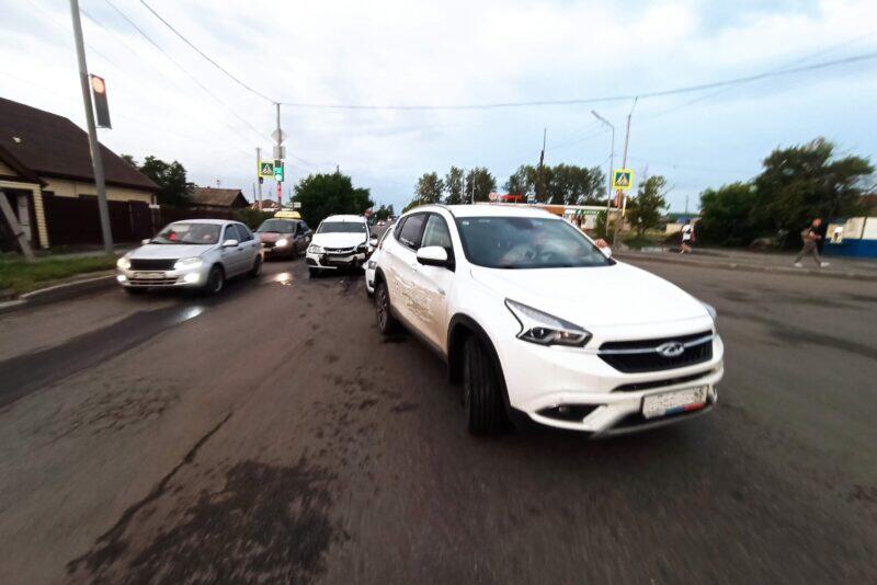 В Кургане в ДТП пострадали две пассажирки разных автомобилей