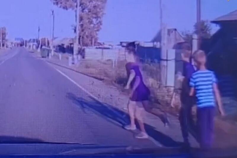 В Курганской области автомобиль сбил семилетнего пешехода