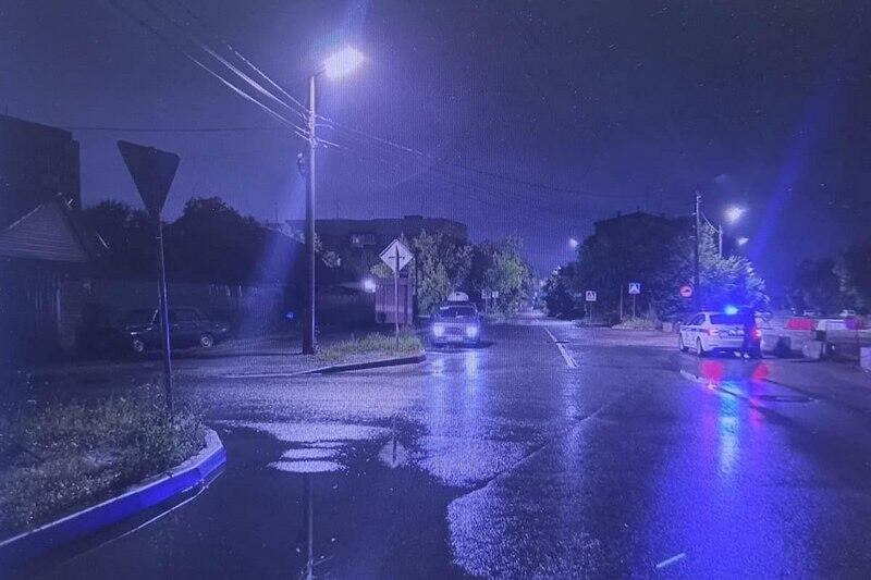 В Кургане угонщик врезался на чужом автомобилей в забор жилого дома