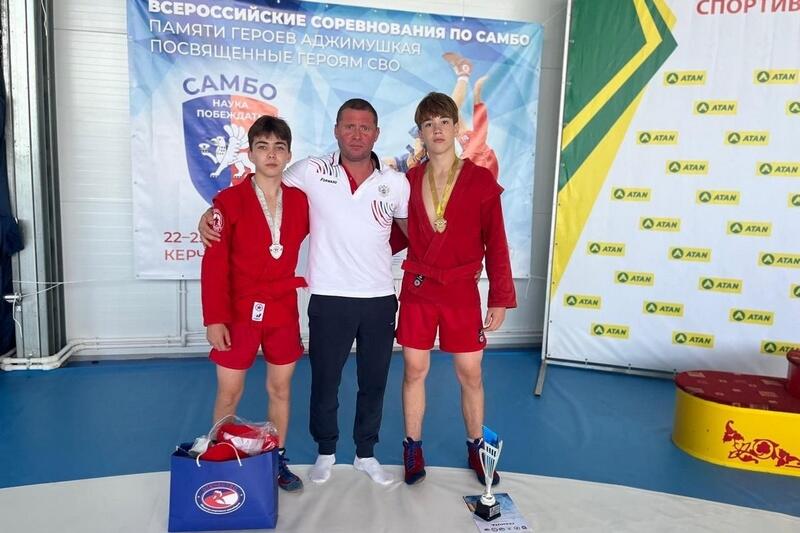 Курганские самбисты одержали победы в Крыму