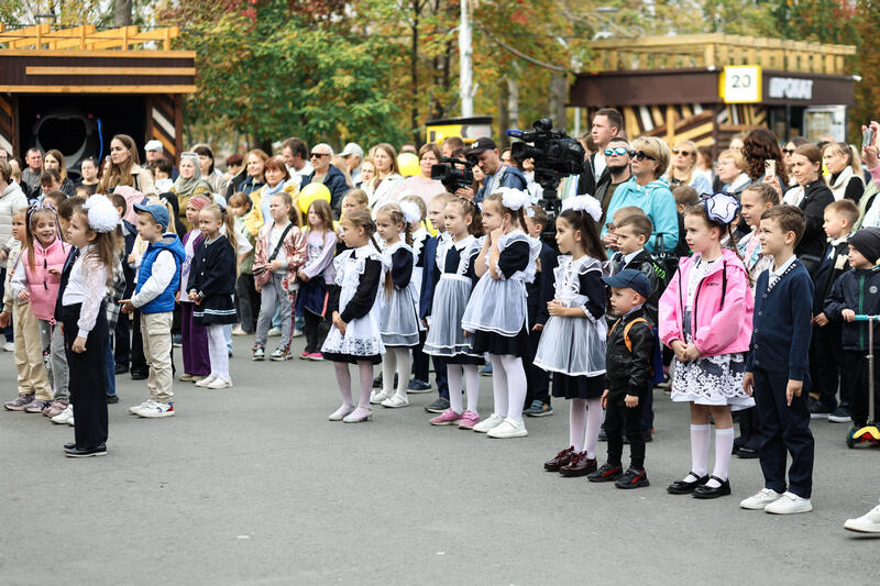«Парад первоклассников»: праздник профессий и мечтаний вновь прошёл в Кургане