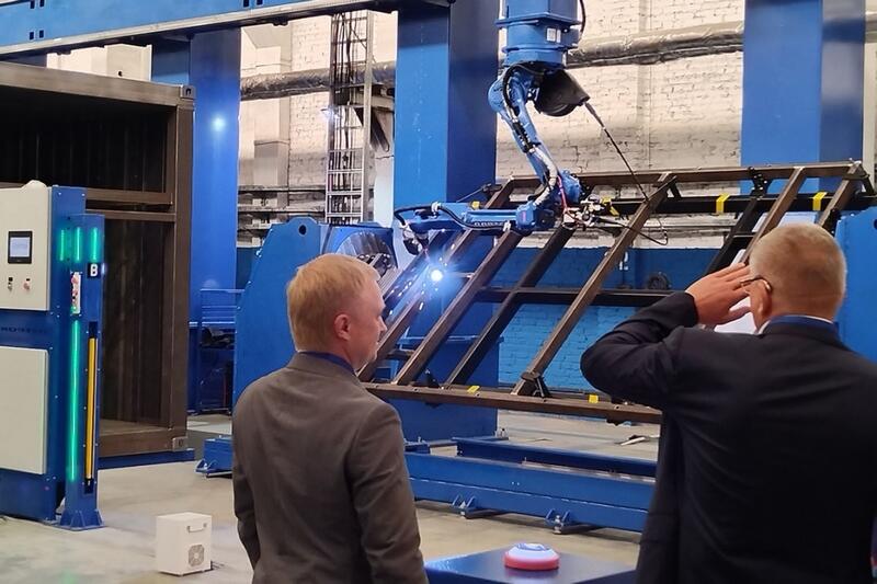 В Кургане в рамках индустриального фестиваля открыли роботизированный сварочный
				комплекс