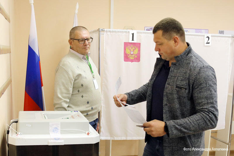 Глава Кургана проголосовал на выборах в региональный парламент