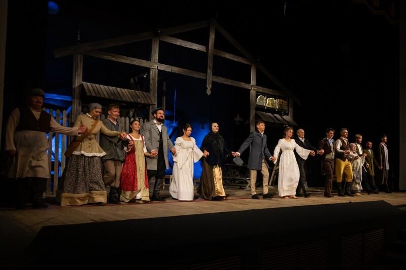 На сцене Северо-Казахстанского театра драмы им. Н. Погодина состоялся спектакль
«Гроза», показанный труппой курганского драмтеатра