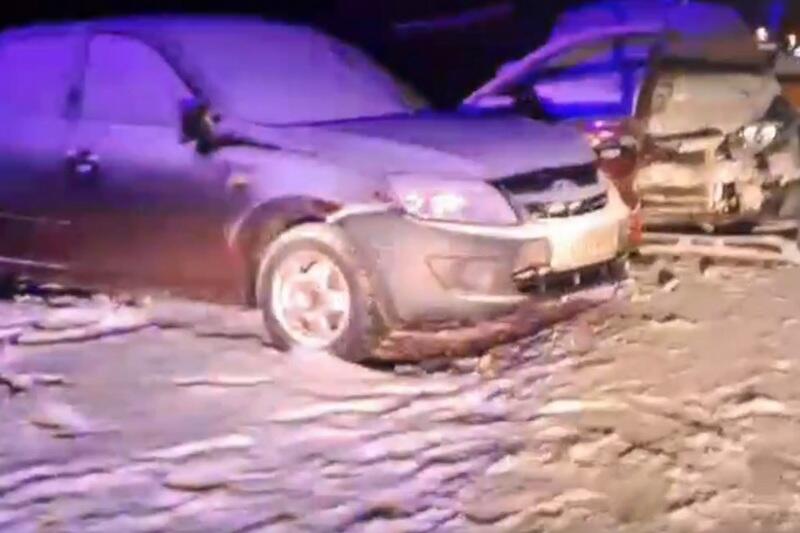 Неконтролируемый занос при обгоне стал причиной смертельного ДТП на трассе в
Курганской области