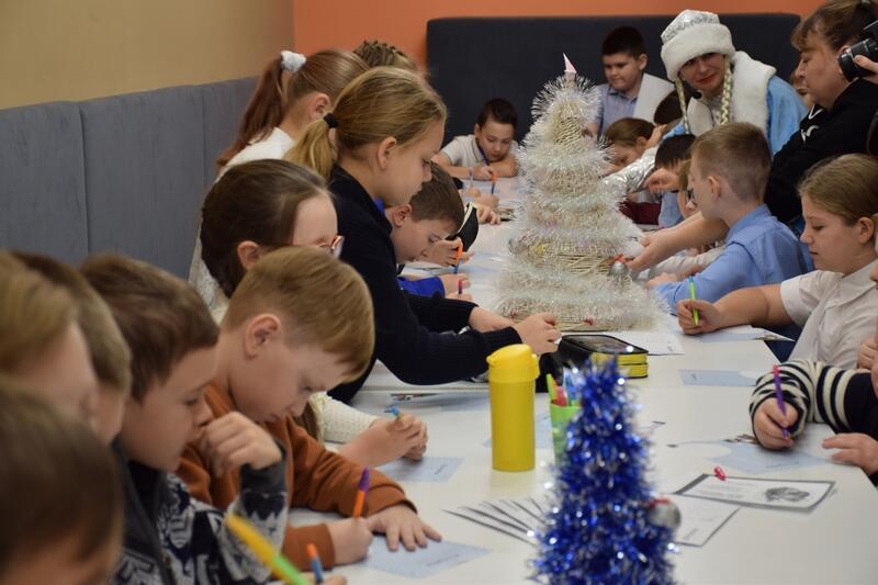 В Кургане открылась новогодняя почта Деда Мороза и началась акция «Добрый ангел»