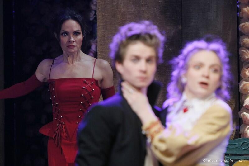 «Собака на сене» продолжает радовать курганских зрителей