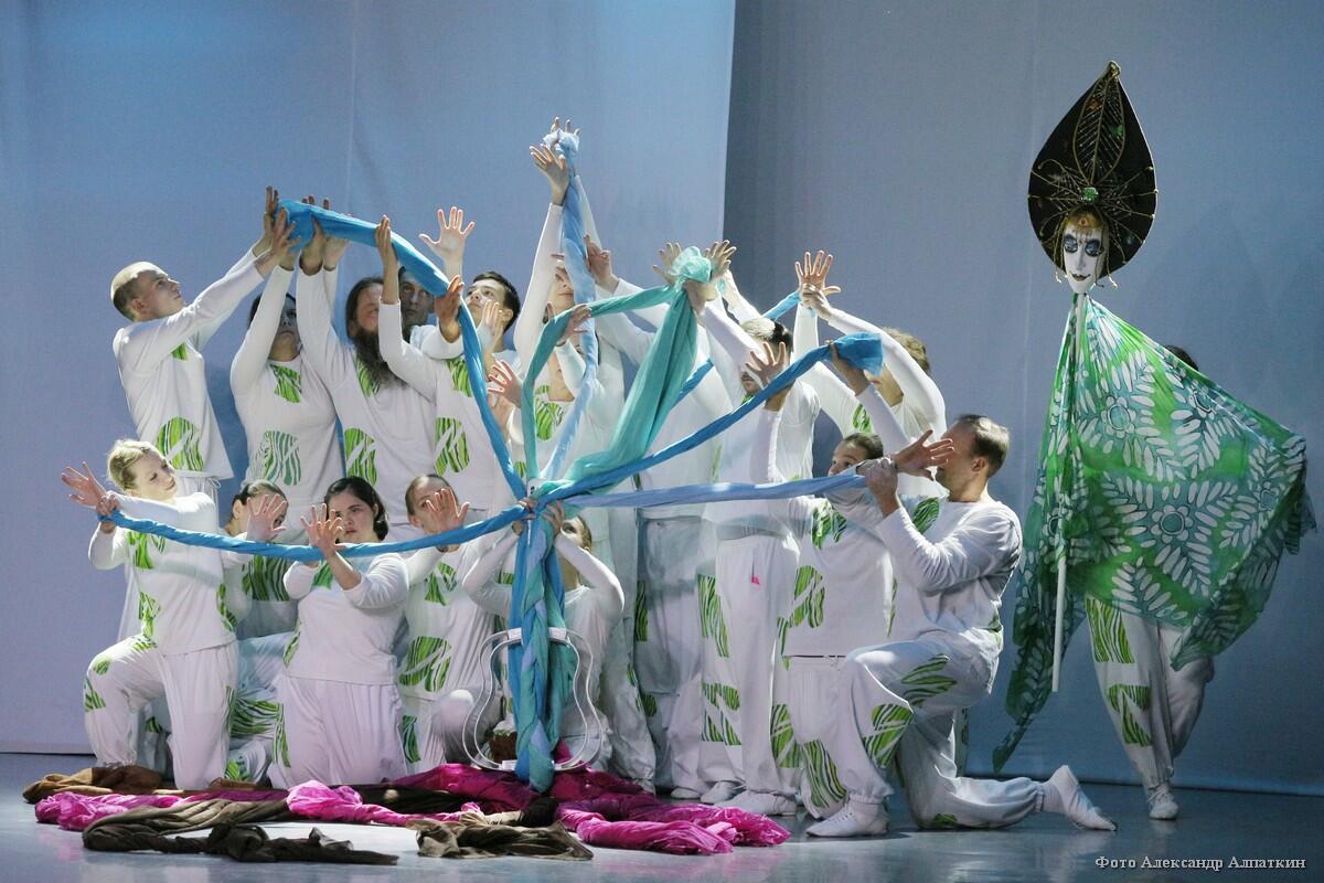 Премьера спектакля инклюзивной театральной школы «Поэзия красок»